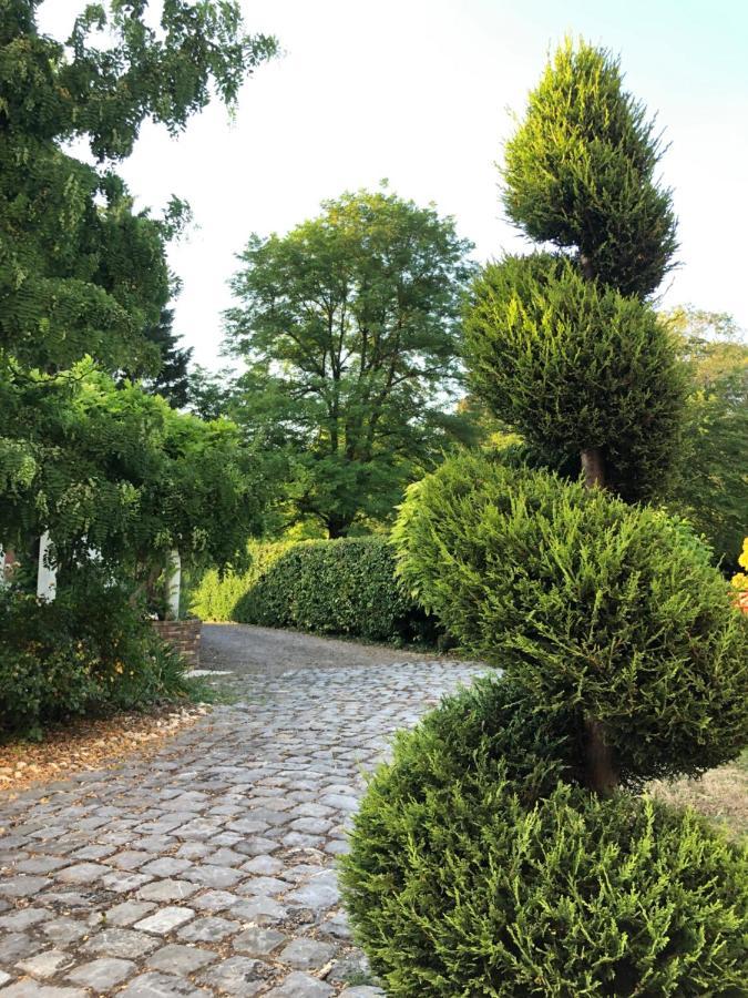 Le Jardin De Fresnes Bed & Breakfast ภายนอก รูปภาพ